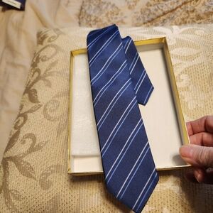 Banana Republic Striped Silk Men's Tie NWOT